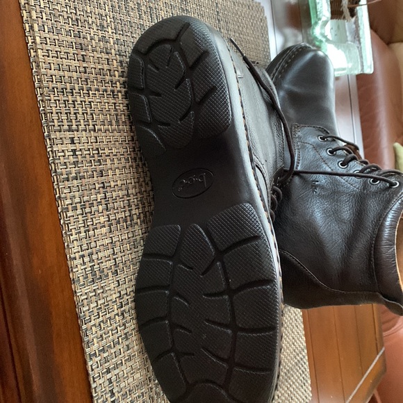 Great winter boots in dark brown leather, like new condition main image 5